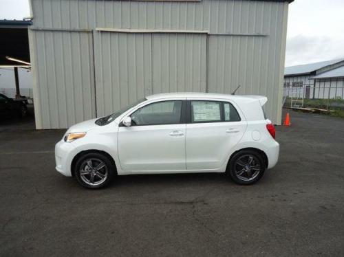 Photo Image Gallery & Touchup Paint: Scion XD in Blizzard Pearl   (070)  YEARS: 2012-2012