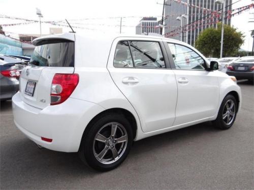 Photo Image Gallery & Touchup Paint: Scion XD in Blizzard Pearl   (070)  YEARS: 2012-2012