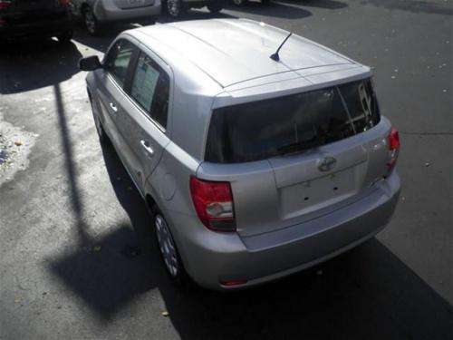 Photo Image Gallery & Touchup Paint: Scion XD in Silver Streak Mica  (1E7)  YEARS: 2008-2010