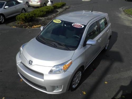 Photo Image Gallery & Touchup Paint: Scion XD in Silver Streak Mica  (1E7)  YEARS: 2008-2010
