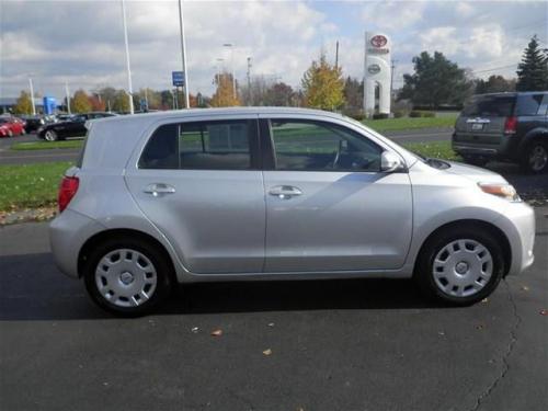 Photo Image Gallery & Touchup Paint: Scion XD in Silver Streak Mica  (1E7)  YEARS: 2008-2010