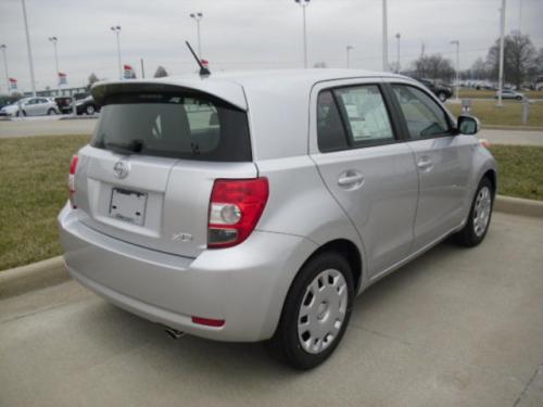Photo Image Gallery & Touchup Paint: Scion XD in Classic Silver Metallic  (1F7)  YEARS: 2011-2014