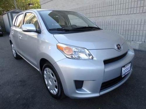 Photo Image Gallery & Touchup Paint: Scion XD in Classic Silver Metallic  (1F7)  YEARS: 2011-2014