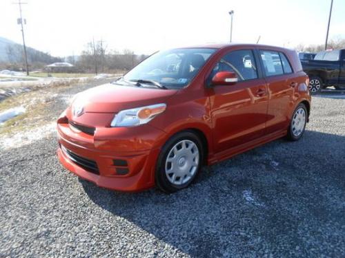 Photo Image Gallery & Touchup Paint: Scion XD in Hot Lava   (4R8)  YEARS: 2008-2008