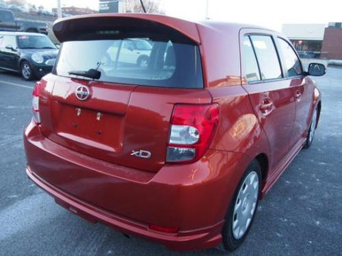 Photo Image Gallery & Touchup Paint: Scion XD in Hot Lava   (4R8)  YEARS: 2008-2008