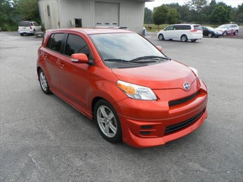 Photo Image Gallery & Touchup Paint: Scion XD in Hot Lava   (4R8)  YEARS: 2008-2008