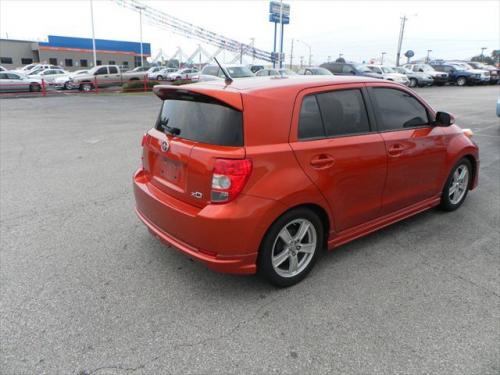 Photo Image Gallery & Touchup Paint: Scion XD in Hot Lava   (4R8)  YEARS: 2008-2008
