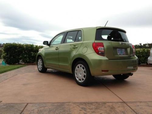 Photo Image Gallery & Touchup Paint: Scion XD in Electric Wasabi   (6U5)  YEARS: 2009-2009