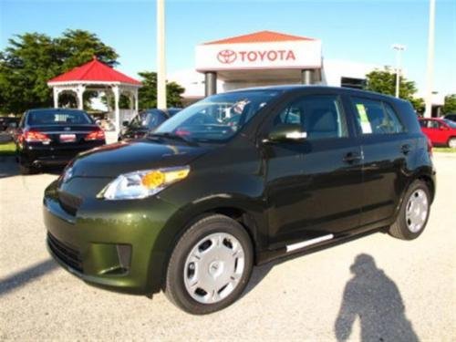 Photo Image Gallery & Touchup Paint: Scion XD in Amazon Green Metallic  (6V2)  YEARS: 2011-2012