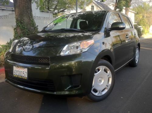 Photo Image Gallery & Touchup Paint: Scion XD in Amazon Green Metallic  (6V2)  YEARS: 2011-2012