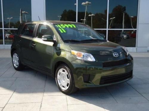 Photo Image Gallery & Touchup Paint: Scion XD in Amazon Green Metallic  (6V2)  YEARS: 2011-2012