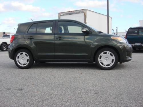 Photo Image Gallery & Touchup Paint: Scion XD in Amazon Green Metallic  (6V2)  YEARS: 2011-2012
