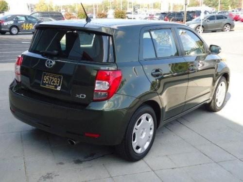 Photo Image Gallery & Touchup Paint: Scion XD in Amazon Green Metallic  (6V2)  YEARS: 2011-2012
