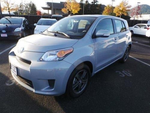 Photo Image Gallery & Touchup Paint: Scion XD in Silver Ignition   (1J8)  YEARS: 2013-2013