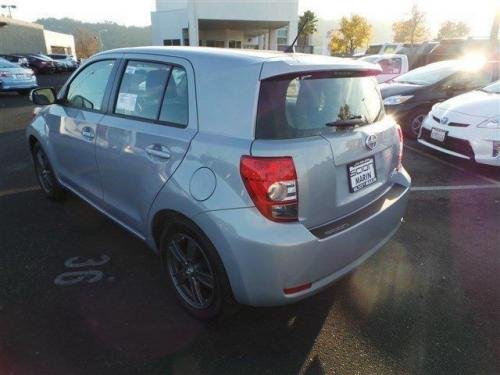 Photo Image Gallery & Touchup Paint: Scion XD in Silver Ignition   (1J8)  YEARS: 2013-2013