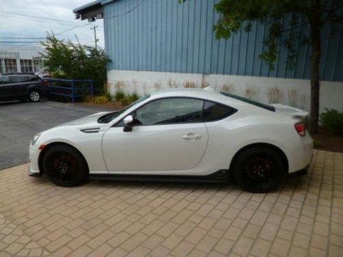 Photo Image Gallery & Touchup Paint: Subaru Brz in Crystal White Pearl  (K1X)  YEARS: 2015-2018