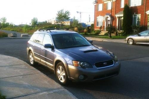Photo of a 2007 Subaru Legacy in Newport Blue Pearl on Granite Gray (paint color code 6S7