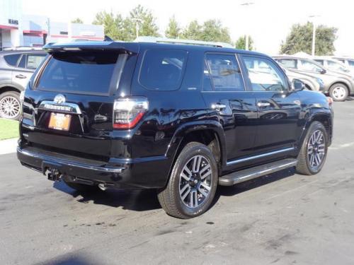 Photo of a 2014-2024 Toyota 4Runner in Midnight Black Metallic (paint color code 218