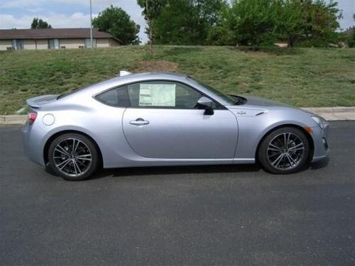 Photo of a 2015-2020 Toyota 86 in Steel (paint color code G1U