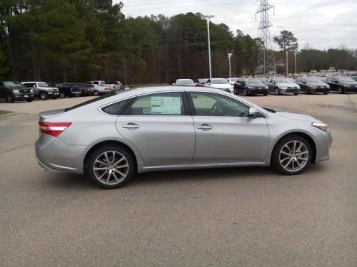 Photo Image Gallery & Touchup Paint: Toyota Avalon in Celestial Silver Metallic  (1J9)  YEARS: 2015-2017