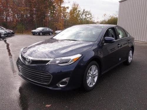 Photo Image Gallery & Touchup Paint: Toyota Avalon in Parisian Night Pearl  (8W6)  YEARS: 2014-2017