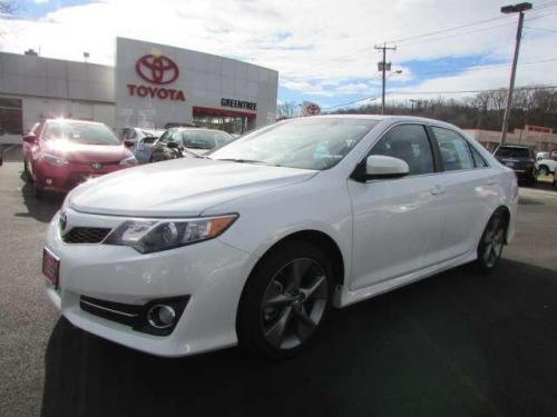 Photo Image Gallery: Toyota Camry in Blizzard Pearl   (070)  YEARS: -