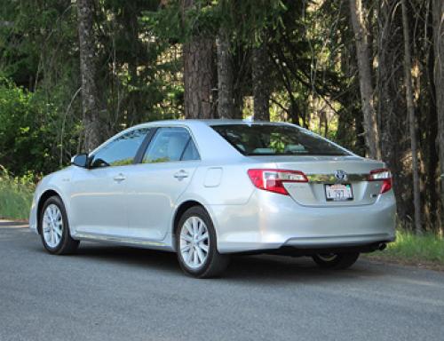 Photo Image Gallery & Touchup Paint: Toyota Camry in Classic Silver Metallic  (1F7)  YEARS: 2012-2014