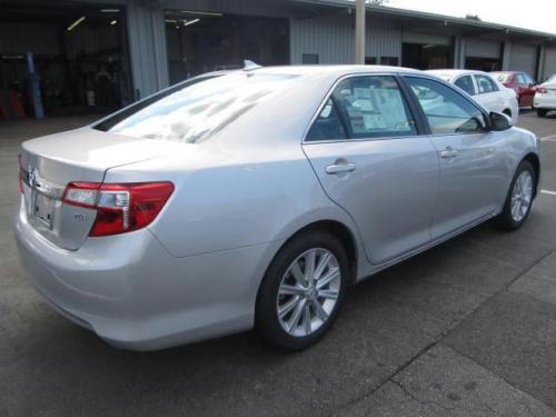 Photo Image Gallery & Touchup Paint: Toyota Camry in Classic Silver Metallic  (1F7)  YEARS: 2012-2014