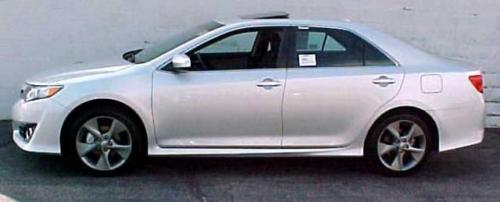 Photo Image Gallery & Touchup Paint: Toyota Camry in Classic Silver Metallic  (1F7)  YEARS: 2012-2014