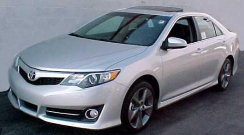 Photo Image Gallery & Touchup Paint: Toyota Camry in Classic Silver Metallic  (1F7)  YEARS: 2012-2014