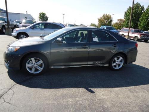 Photo Image Gallery & Touchup Paint: Toyota Camry in Magnetic Gray Metallic  (1G3)  YEARS: 2012-2014