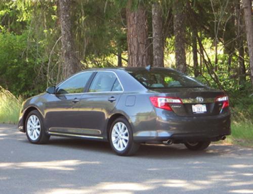Photo Image Gallery & Touchup Paint: Toyota Camry in Magnetic Gray Metallic  (1G3)  YEARS: 2012-2014
