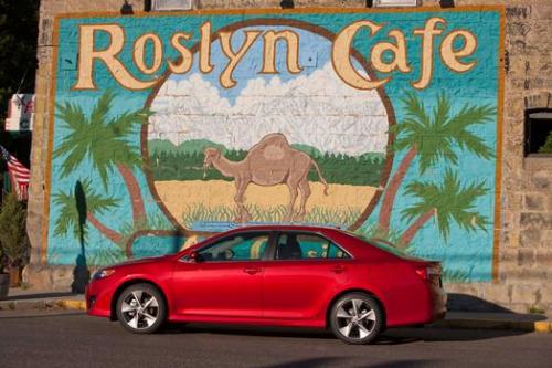Photo Image Gallery & Touchup Paint: Toyota Camry in Barcelona Red Metallic  (3R3)  YEARS: 2012-2014