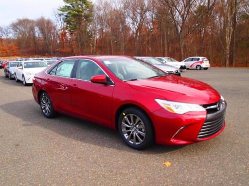Photo Image Gallery & Touchup Paint: Toyota Camry in Ruby Flare Pearl  (3T3)  YEARS: 2015-2017
