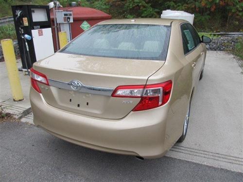 Photo Image Gallery & Touchup Paint: Toyota Camry in Sandy Beach Metallic  (4T8)  YEARS: 2012-2012