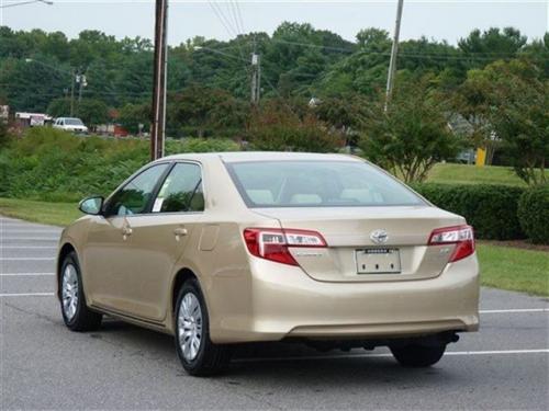 Photo Image Gallery & Touchup Paint: Toyota Camry in Sandy Beach Metallic  (4T8)  YEARS: 2012-2012
