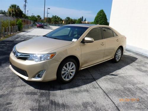 Photo Image Gallery & Touchup Paint: Toyota Camry in Sandy Beach Metallic  (4T8)  YEARS: 2012-2012