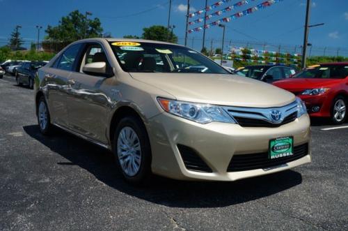 Photo Image Gallery & Touchup Paint: Toyota Camry in Sandy Beach Metallic  (4T8)  YEARS: 2012-2012