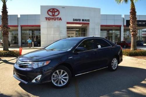Photo Image Gallery & Touchup Paint: Toyota Camry in Parisian Night Pearl  (8W6)  YEARS: 2014-2017