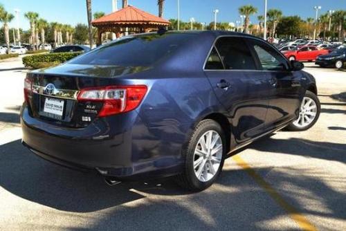 Photo Image Gallery & Touchup Paint: Toyota Camry in Parisian Night Pearl  (8W6)  YEARS: 2014-2017