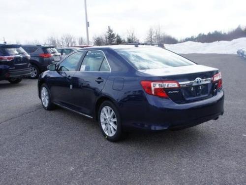 Photo Image Gallery & Touchup Paint: Toyota Camry in Parisian Night Pearl  (8W6)  YEARS: 2014-2017