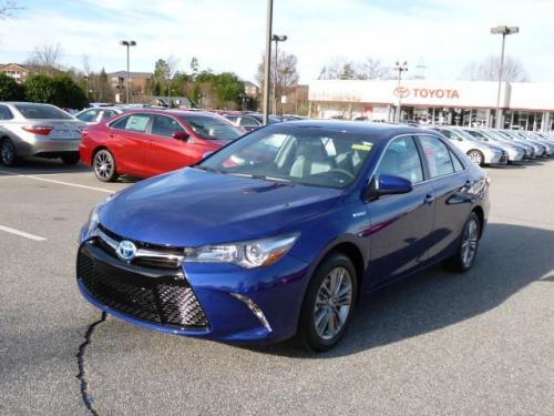 Photo Image Gallery & Touchup Paint: Toyota Camry in Blue Crush Metallic  (8W7)  YEARS: 2015-2016