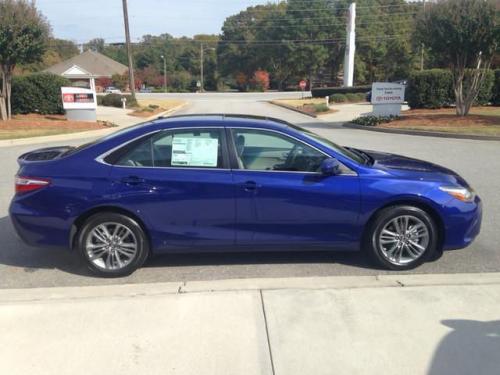 Photo Image Gallery & Touchup Paint: Toyota Camry in Blue Crush Metallic  (8W7)  YEARS: 2015-2016