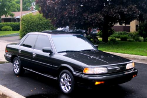 Photo Image Gallery & Touchup Paint: Toyota Camry in Black    (202)  YEARS: 1988-1991