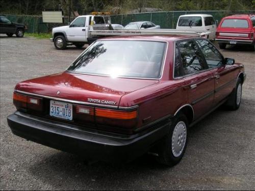 Photo Image Gallery & Touchup Paint: Toyota Camry in Medium Red Pearl  (3H4)  YEARS: 1988-1990