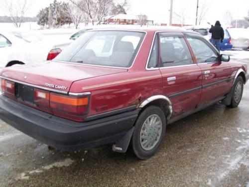 Photo Image Gallery & Touchup Paint: Toyota Camry in Medium Red Pearl  (3H4)  YEARS: 1988-1990