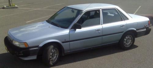 Photo Image Gallery & Touchup Paint: Toyota Camry in Light Blue Metallic  (8D8)  YEARS: 1987-1989