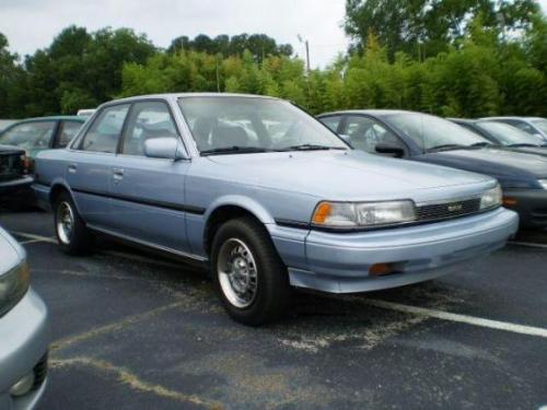 Photo Image Gallery & Touchup Paint: Toyota Camry in Light Blue Metallic  (8D8)  YEARS: 1987-1989