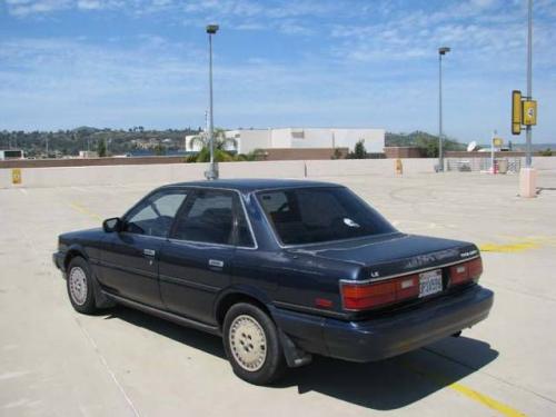 Photo Image Gallery & Touchup Paint: Toyota Camry in Dark Blue Pearl  (8E3)  YEARS: 1987-1990