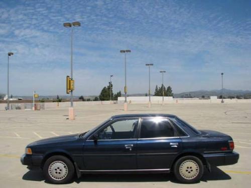 Photo Image Gallery & Touchup Paint: Toyota Camry in Dark Blue Pearl  (8E3)  YEARS: 1987-1990